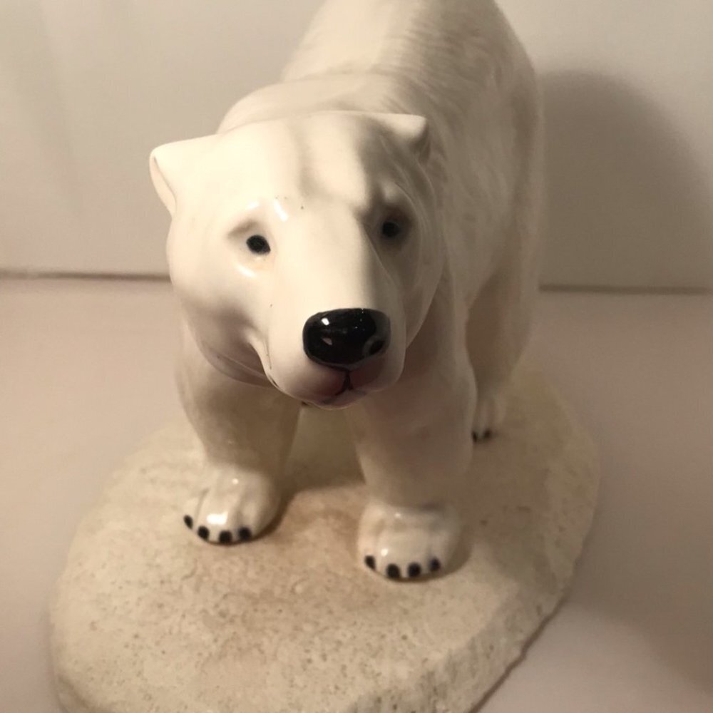 POLAR BEAR Fine Ceramic Statue / Figurine
